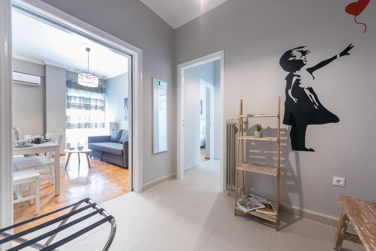 Modern City Apartment By Cloudkeys Athena Bagian luar foto