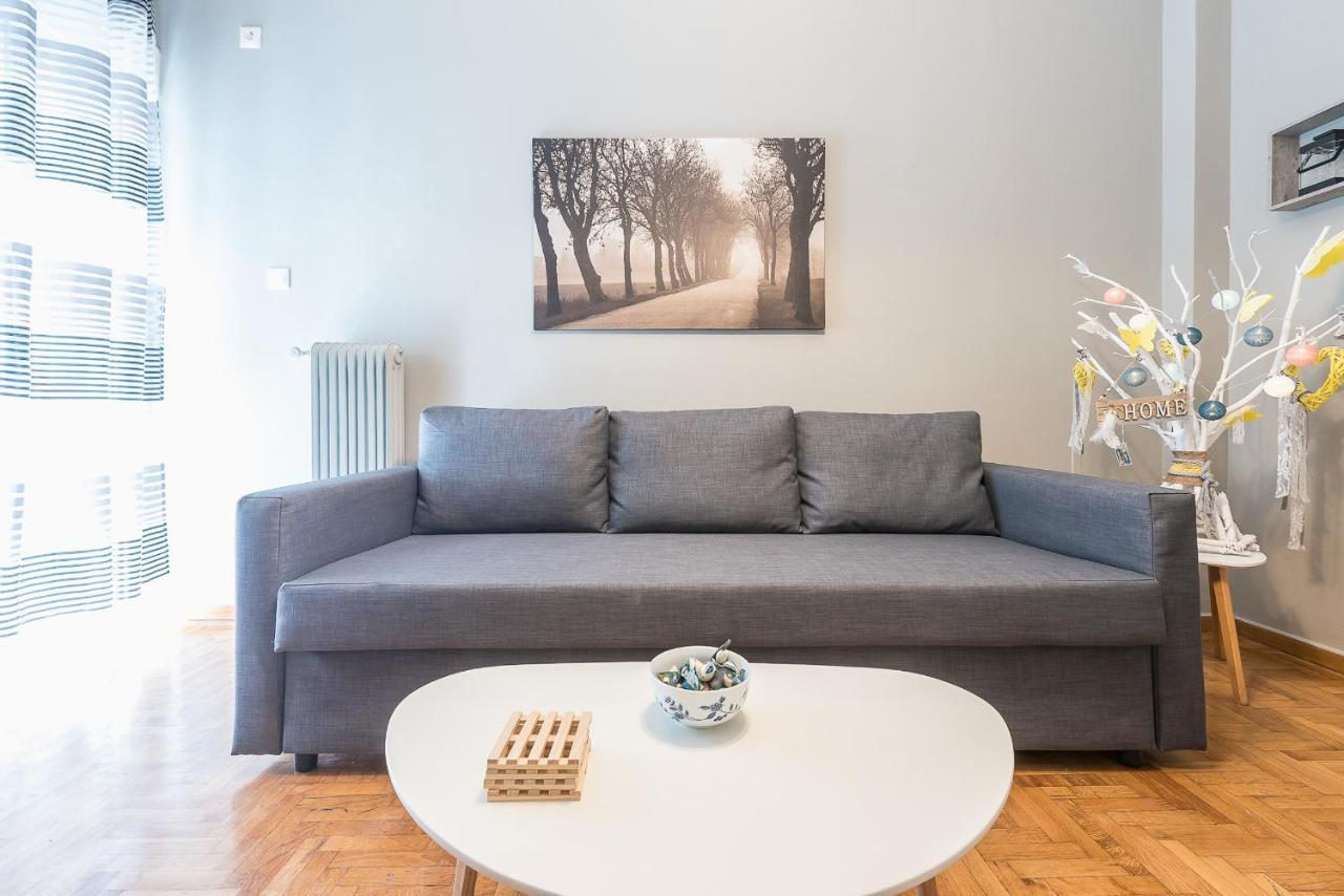 Modern City Apartment By Cloudkeys Athena Bagian luar foto